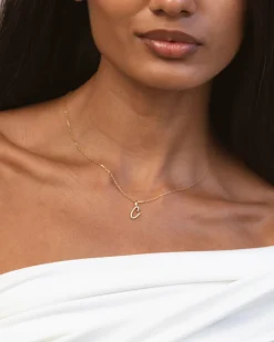 Collar Letra C