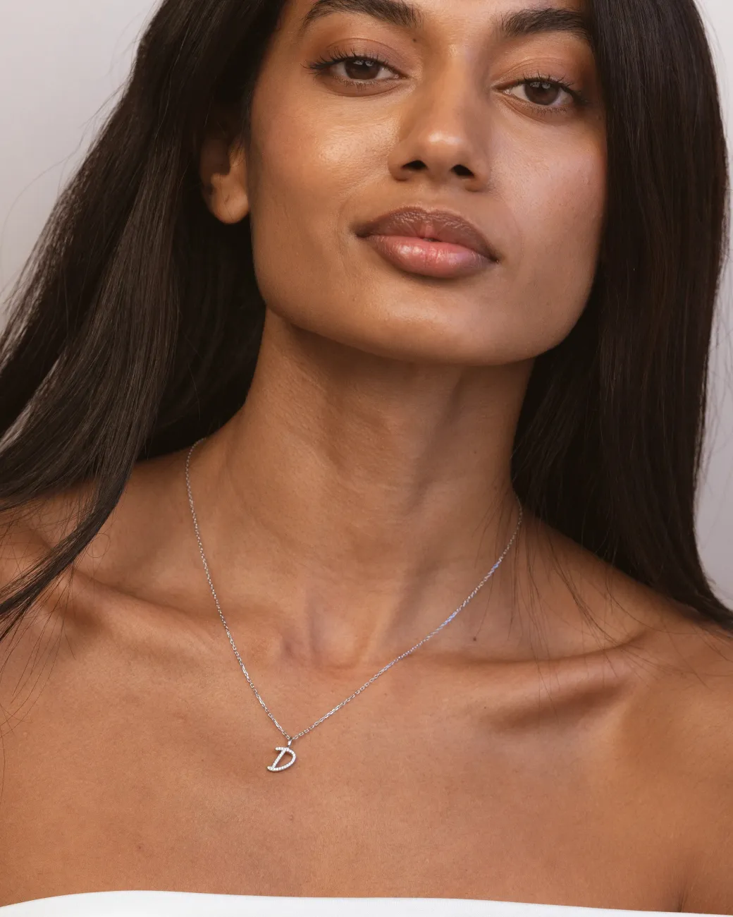 Collar Plata Letra D