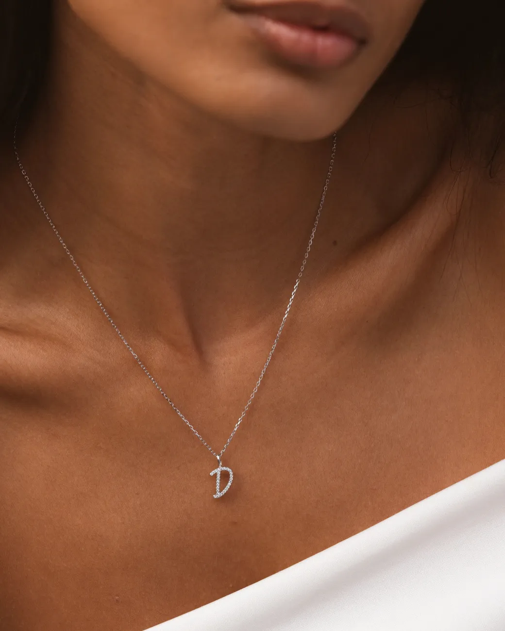 Collar Plata Letra D