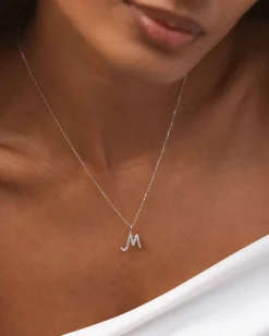 Collar Plata Letra M
